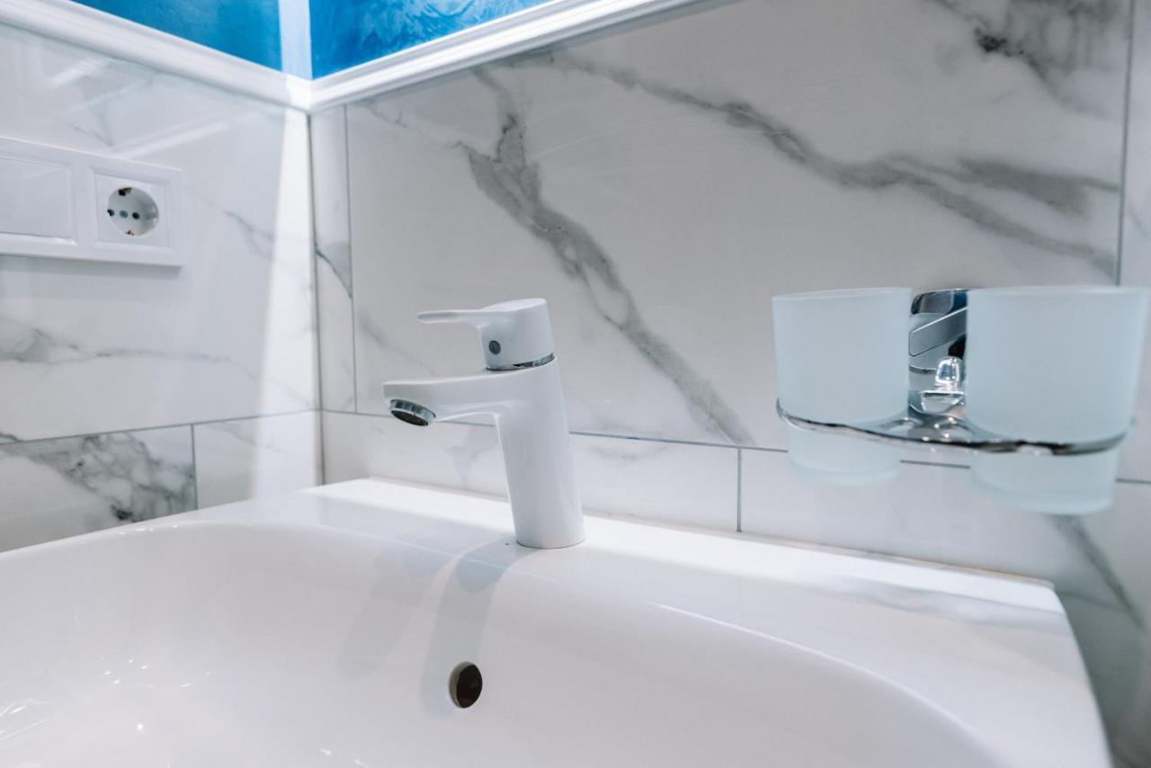 Royal Tower Vip Smart Apartments 3 Киев Екстериор снимка