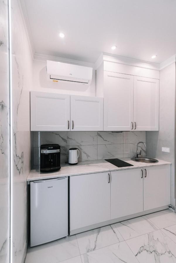 Royal Tower Vip Smart Apartments 3 Киев Екстериор снимка