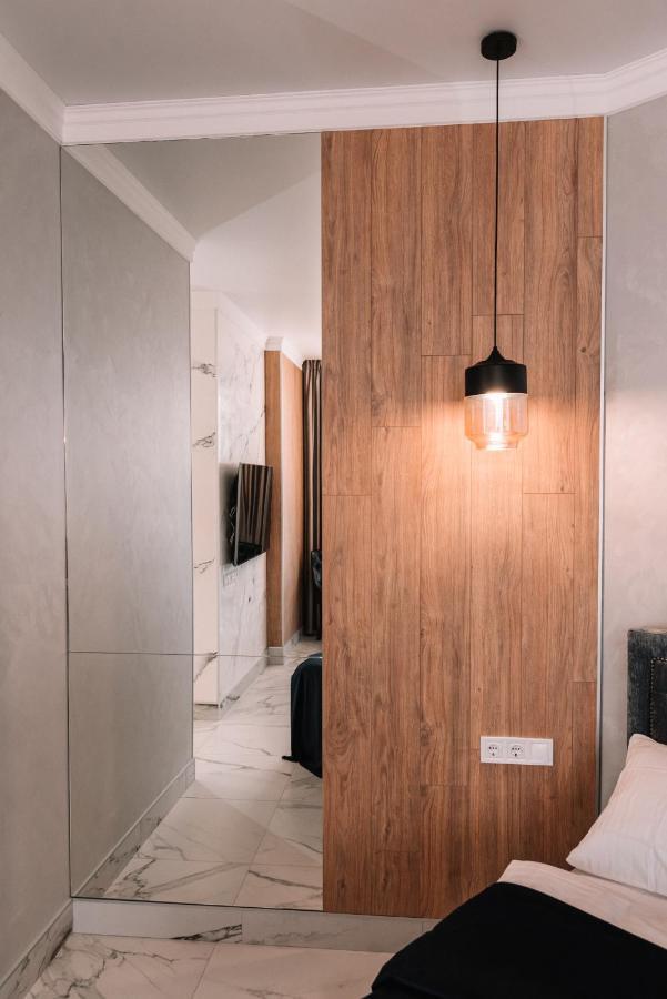 Royal Tower Vip Smart Apartments 3 Киев Екстериор снимка