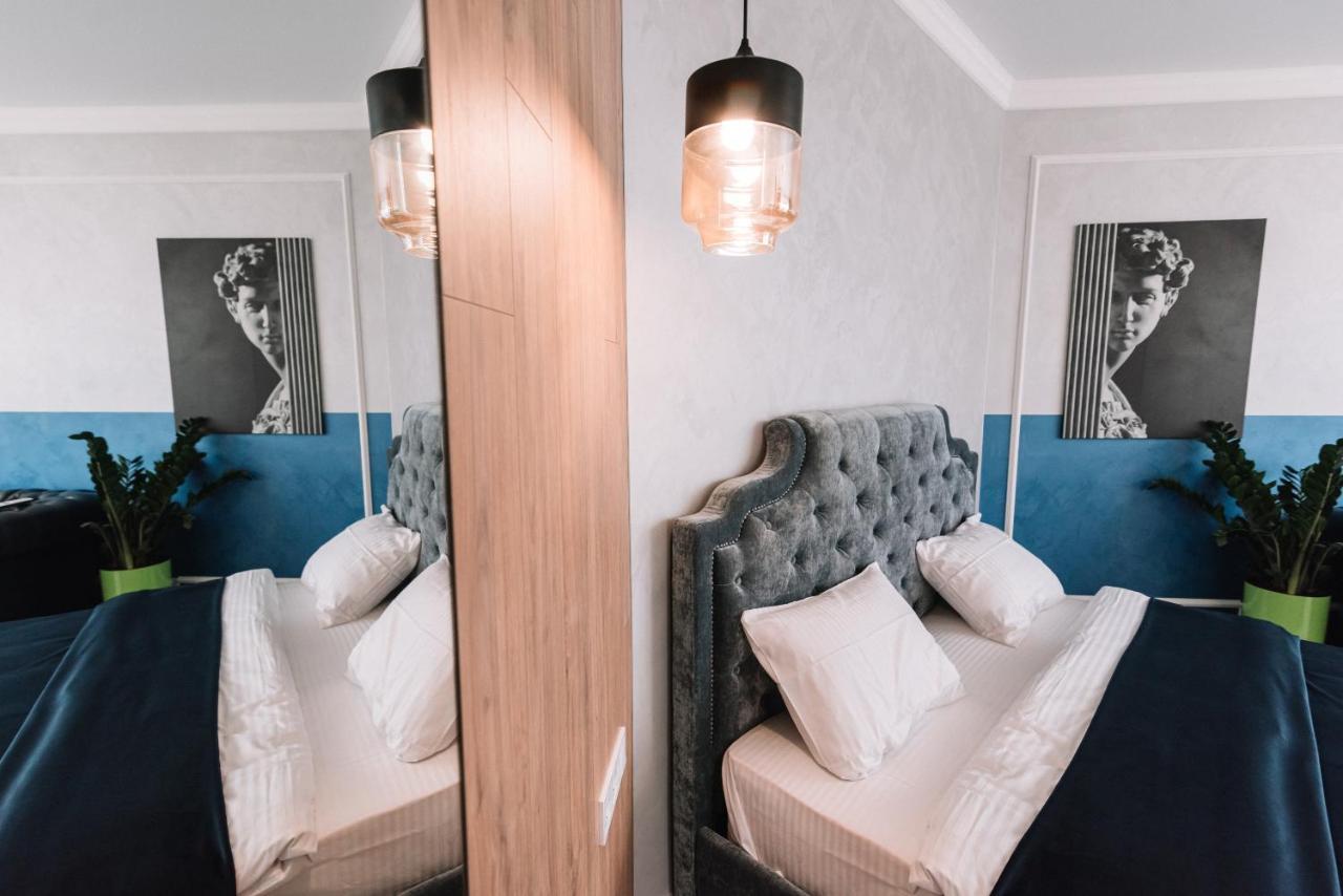 Royal Tower Vip Smart Apartments 3 Киев Екстериор снимка