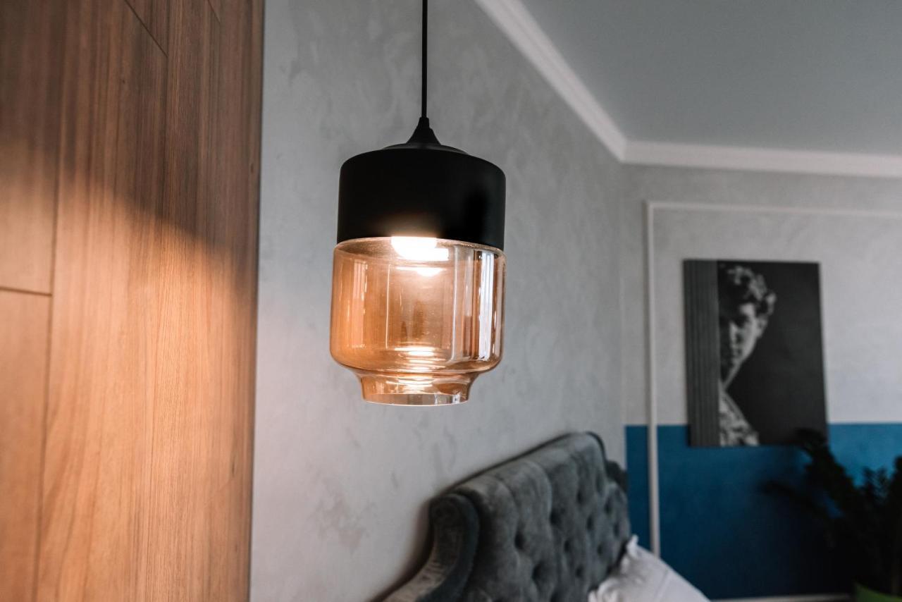 Royal Tower Vip Smart Apartments 3 Киев Екстериор снимка