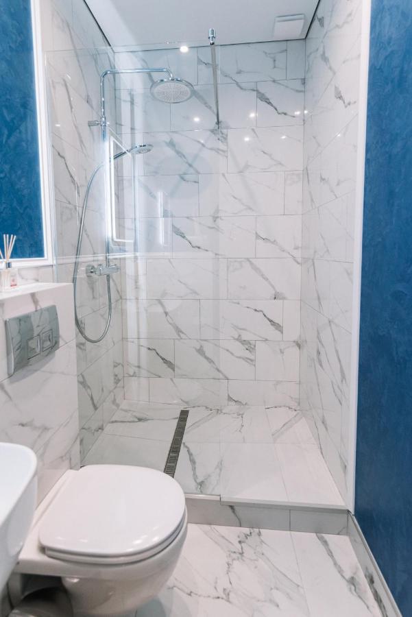 Royal Tower Vip Smart Apartments 3 Киев Екстериор снимка