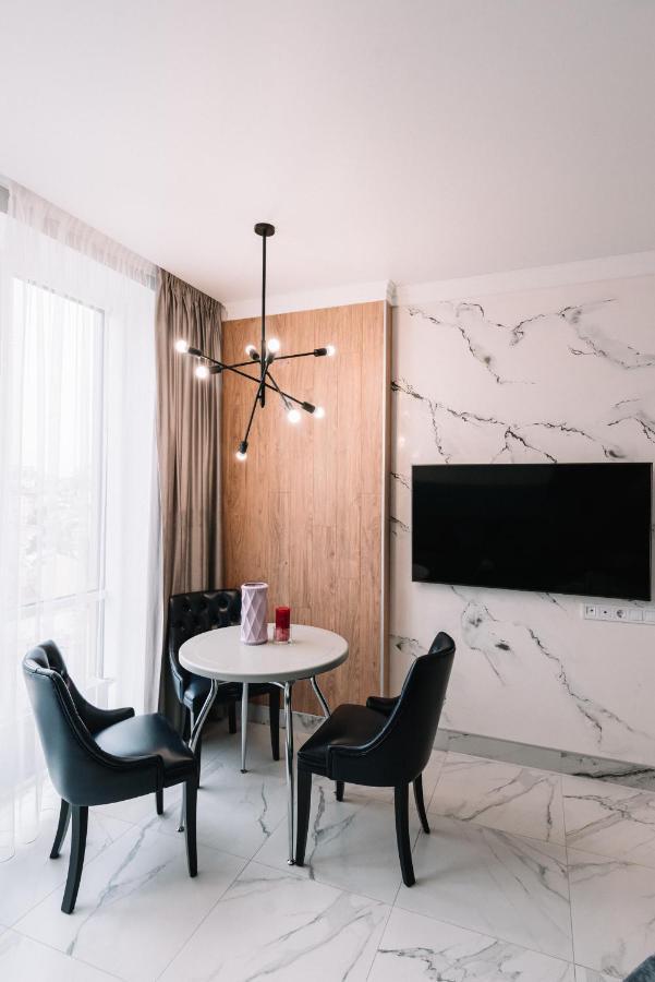 Royal Tower Vip Smart Apartments 3 Киев Екстериор снимка