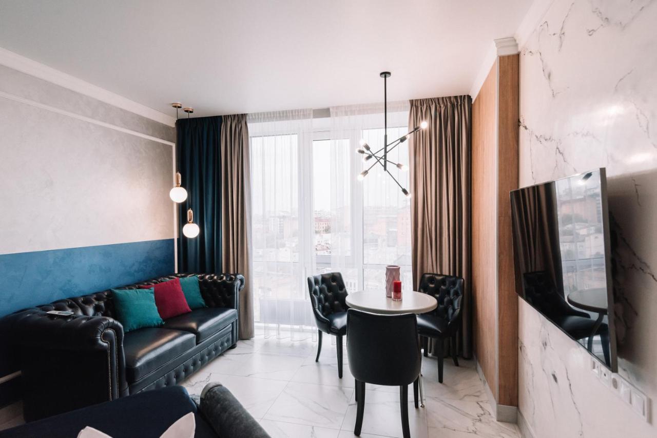 Royal Tower Vip Smart Apartments 3 Киев Екстериор снимка