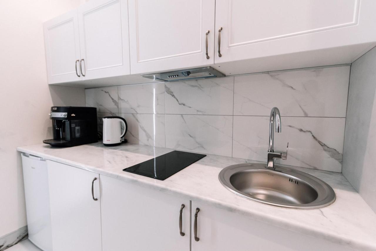 Royal Tower Vip Smart Apartments 3 Киев Екстериор снимка